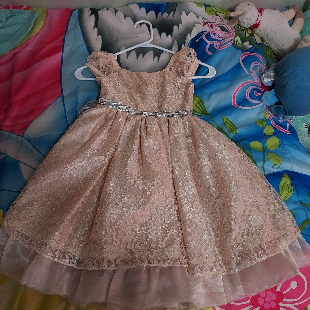 Size 4 brand new in color golden